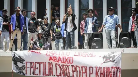East Timor Scraps Proposal to Supply No-Cost Automobiles for Lawmakers Following Large-Scale Protests