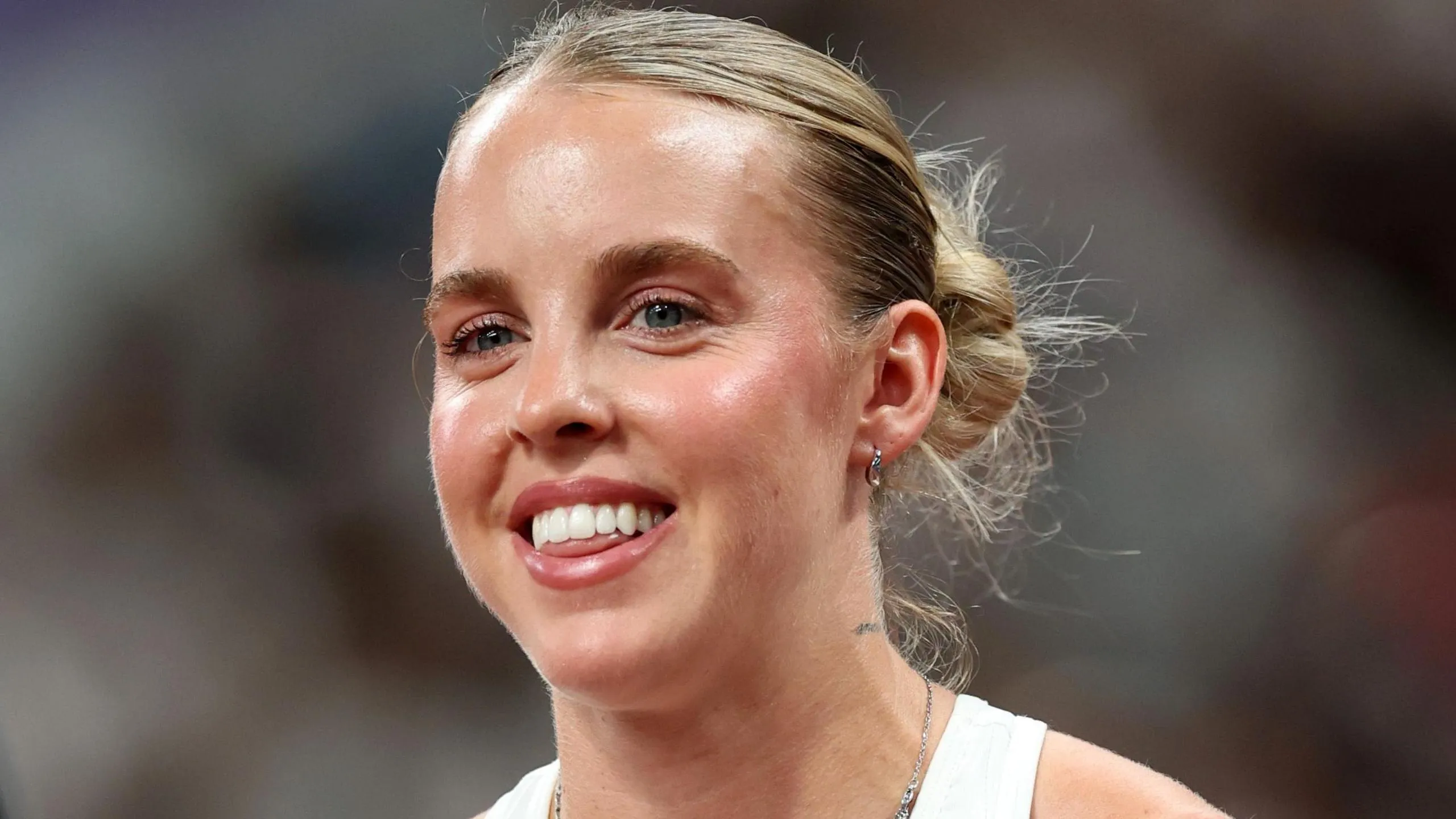 Hodgkinson Launches Global Championship Quest with Strong Performance